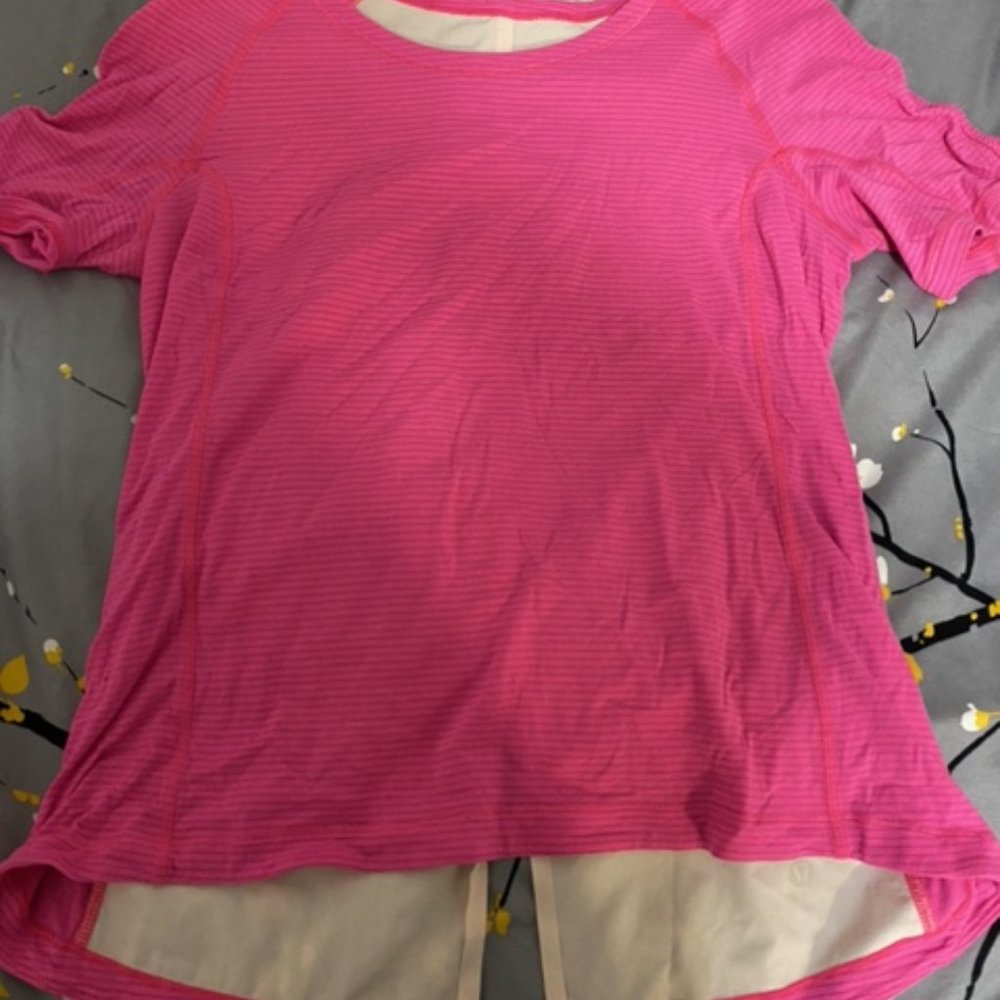 lululemon tshirt